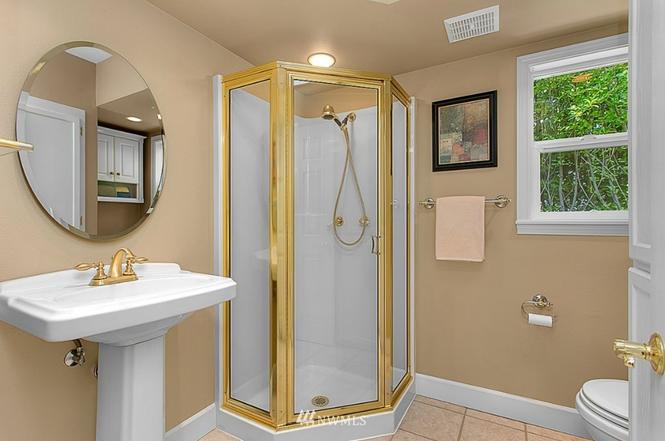 Full bathroom