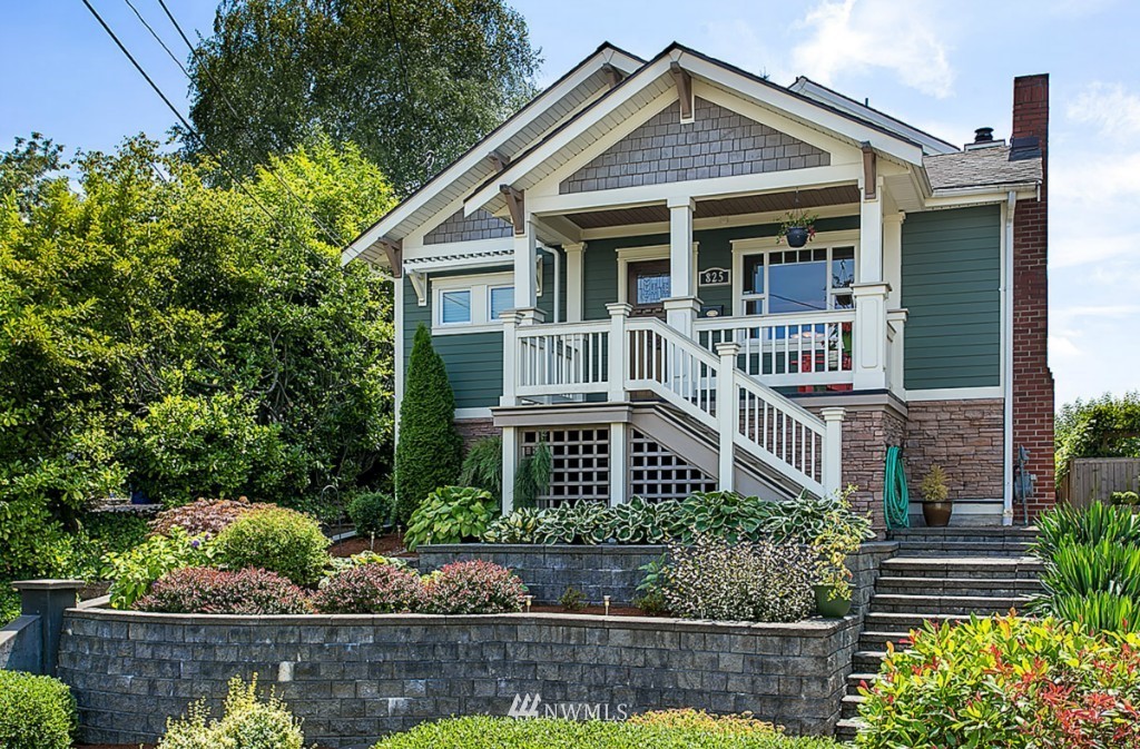825 NE 75th St exterior