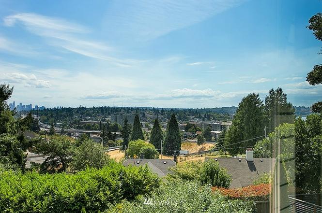 Seattle skyline view